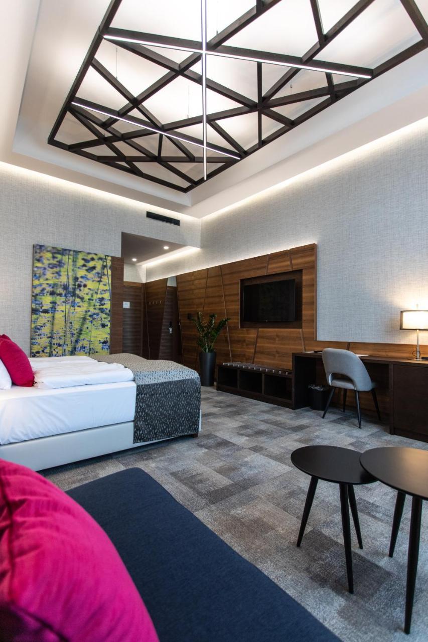 סזומבאת'לי Artis Boutique Hotel מראה חיצוני תמונה