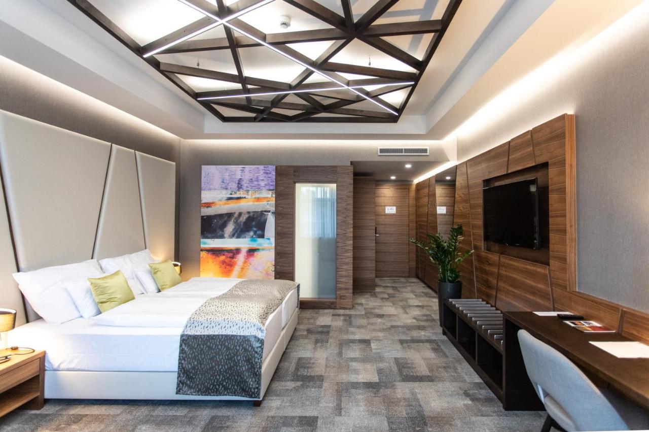סזומבאת'לי Artis Boutique Hotel מראה חיצוני תמונה