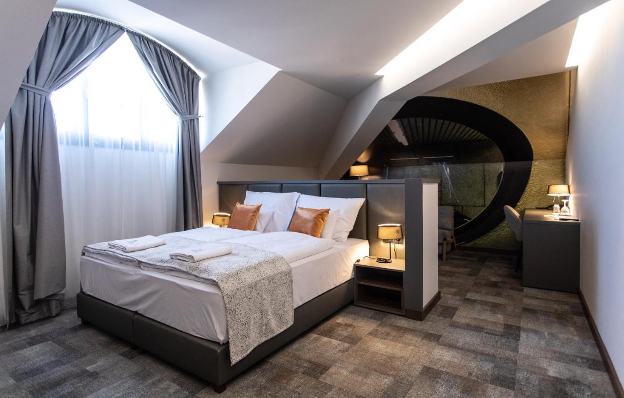 סזומבאת'לי Artis Boutique Hotel מראה חיצוני תמונה