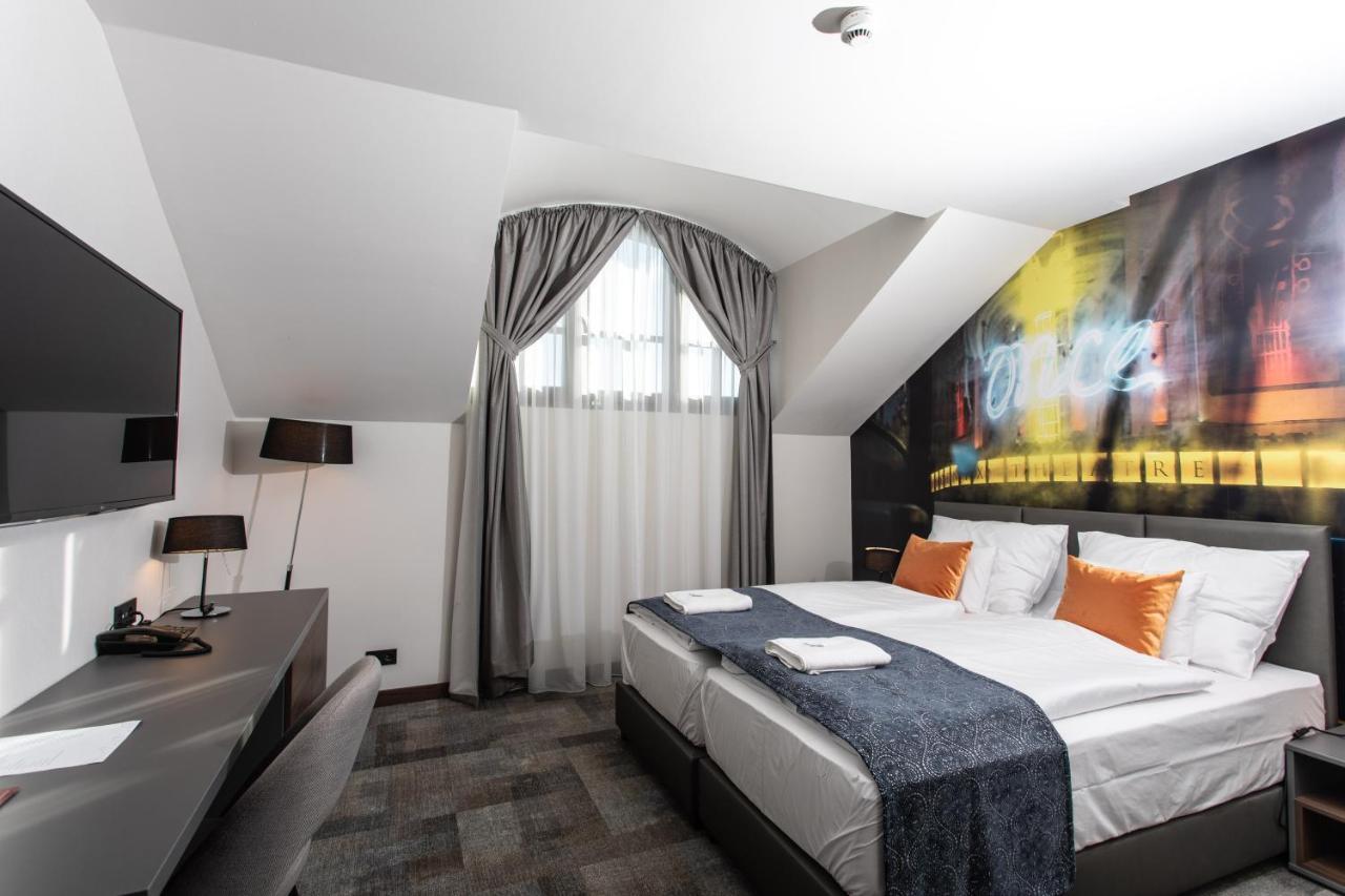 סזומבאת'לי Artis Boutique Hotel מראה חיצוני תמונה