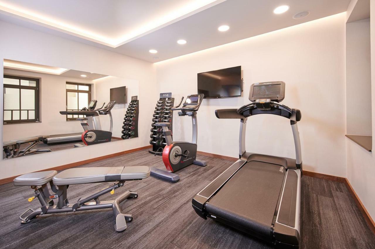סזומבאת'לי Artis Boutique Hotel מראה חיצוני תמונה