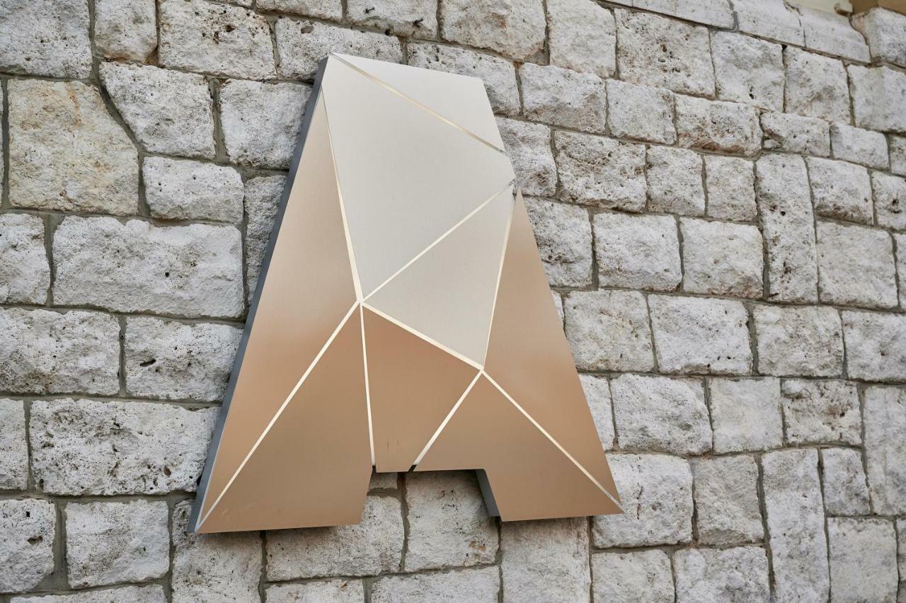 סזומבאת'לי Artis Boutique Hotel מראה חיצוני תמונה